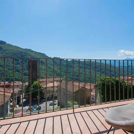 Cozy In Benabbio With Kitchen 아파트 *