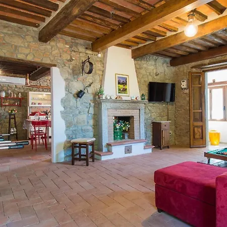 Cozy In Benabbio With Kitchen 아파트 *