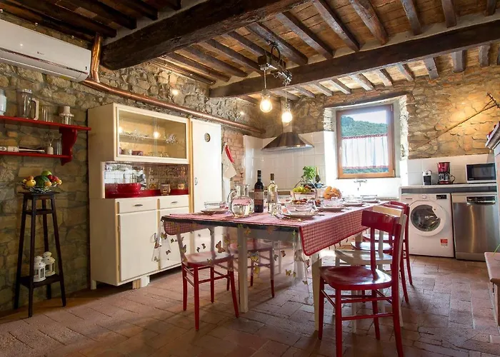 3 Bedroom Amazing In Benabbio Apartment Bagni di Lucca